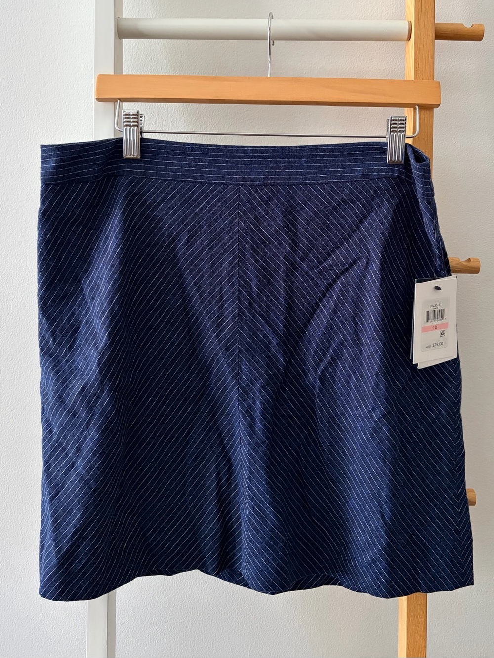NWT DKNY Classic Navy Pinstripe Skirt